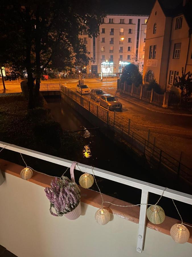 Lilis Apartment Mit Balkon Augsburg Exterior foto